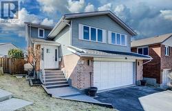 6 ZEFFER Place  Kitchener, ON N2A 3Y8