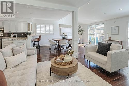 3432 Ingram Road, Mississauga, ON - Indoor Photo Showing Living Room