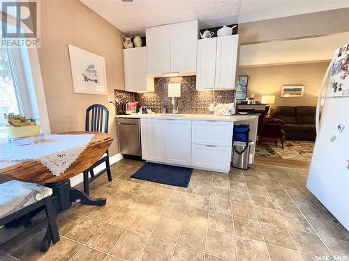 2502 Kelvin Avenue, Saskatoon, SK - Indoor Photo Showing Kitchen