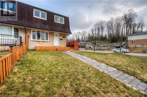 View of yard featuring fence - 55 Ingleside Drive, Kitchener, ON - Outdoor