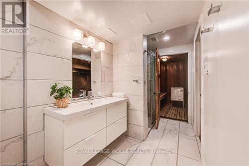 368 Warrington Drive, Waterloo, ON - Indoor Photo Showing Bathroom