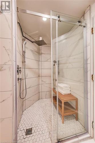 368 Warrington Drive, Waterloo, ON - Indoor Photo Showing Bathroom