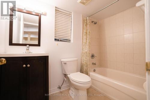 3252 Angel Pass Drive, Mississauga, ON - Indoor Photo Showing Bathroom