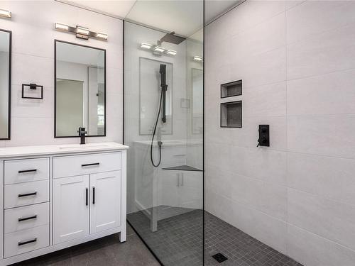 649 5Th St, Courtenay, BC 