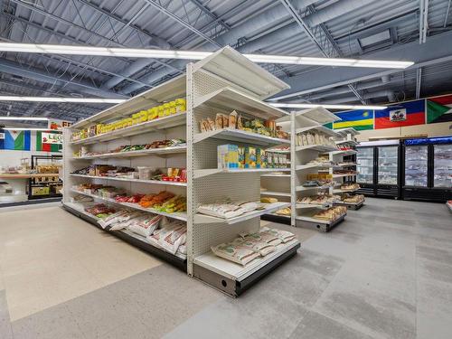 Interior - 13-200 Rue Principale, Gatineau (Aylmer), QC - Indoor Photo Showing Garage