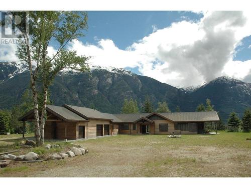 2712 Egan Road, Bella Coola, BC - Outdoor