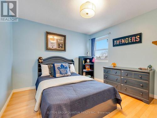 4423 Sawmill Valley Drive, Mississauga, ON - Indoor Photo Showing Bedroom