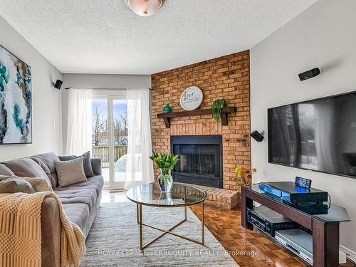 3457 Beau Rivage Crescent, Mississauga, ON - Indoor Photo Showing Living Room With Fireplace