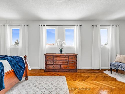 3457 Beau Rivage Crescent, Mississauga, ON - Indoor Photo Showing Bedroom