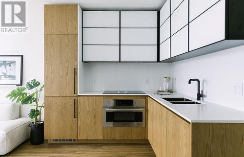 1770 Pendrell Street, Vancouver, BC - Indoor Photo Showing Kitchen With Double Sink