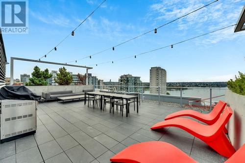 1770 Pendrell Street, Vancouver, BC - Outdoor With View