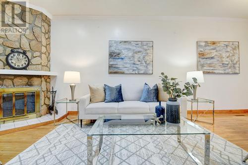 5960 Chidham Crescent, Mississauga, ON - Indoor Photo Showing Living Room With Fireplace