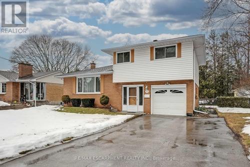 368 East Side Crescent, Burlington, ON - Outdoor With Facade