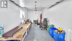 Garage - 