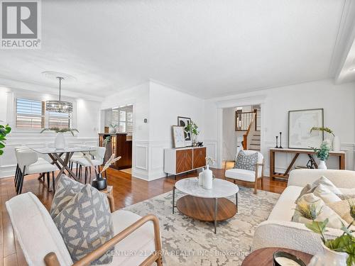 2265 Denise Road, Mississauga, ON - Indoor Photo Showing Living Room