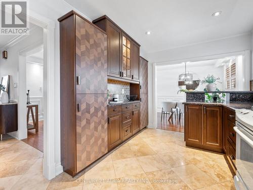 2265 Denise Road, Mississauga, ON - Indoor Photo Showing Kitchen