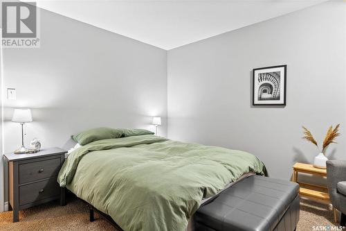 1342 East Centre, Saskatoon, SK - Indoor Photo Showing Bedroom