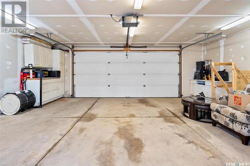 1342 East Centre, Saskatoon, SK - Indoor Photo Showing Garage