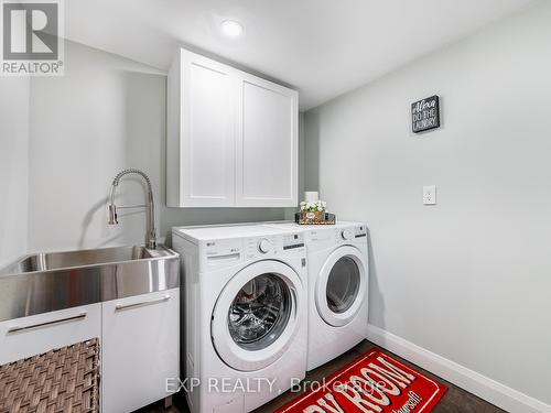 669 Geneva Park Drive, Burlington, ON - Indoor Photo Showing Laundry Room