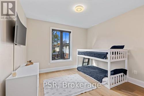 308 Appleby Line, Burlington, ON - Indoor Photo Showing Bedroom