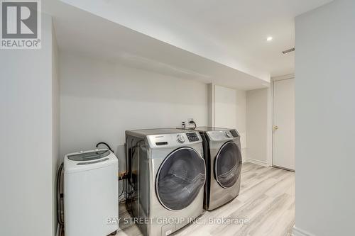 929 Ledbury Crescent, Mississauga, ON - Indoor Photo Showing Laundry Room