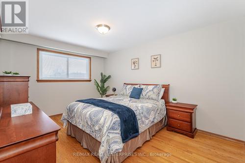 Primary bedroom is large and overlooks backyard - 2000 Silverberry Crescent, Mississauga, ON - Indoor Photo Showing Bedroom