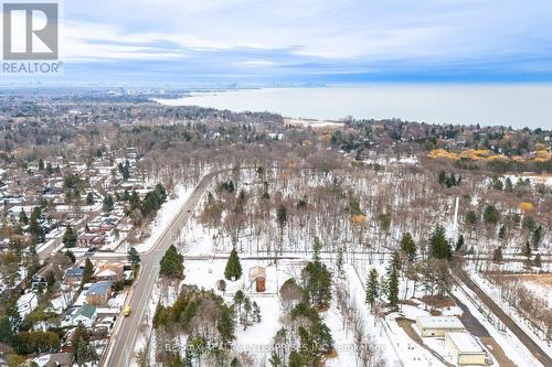 Near Lakeshore, waterfront and major highways - 2000 Silverberry Crescent, Mississauga, ON - Outdoor With View