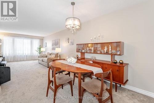 Ample space for a dining or extra sitting area - 2000 Silverberry Crescent, Mississauga, ON - Indoor