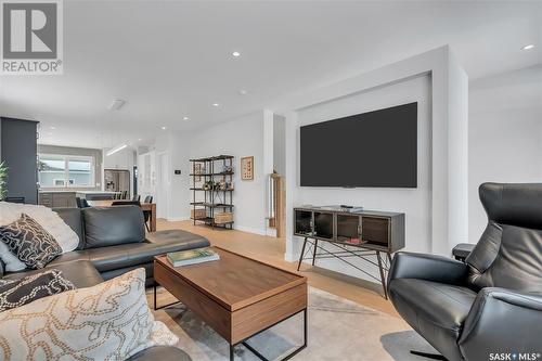 1418 10Th Street E, Saskatoon, SK - Indoor Photo Showing Living Room