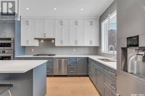 1418 10Th Street E, Saskatoon, SK - Indoor Photo Showing Kitchen With Double Sink With Upgraded Kitchen