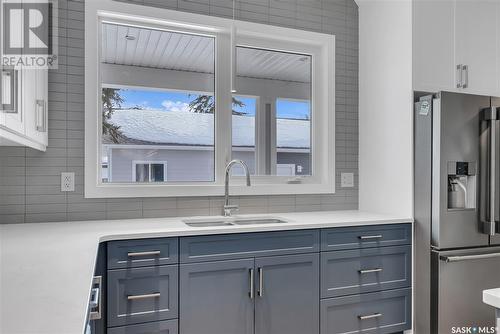 1418 10Th Street E, Saskatoon, SK - Indoor Photo Showing Kitchen With Double Sink