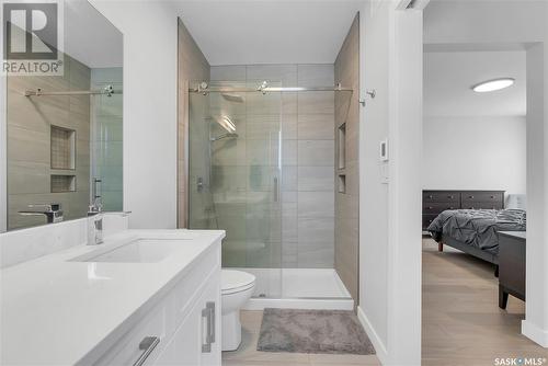 1418 10Th Street E, Saskatoon, SK - Indoor Photo Showing Bathroom