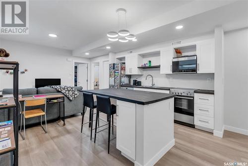 1418 10Th Street E, Saskatoon, SK - Indoor Photo Showing Kitchen