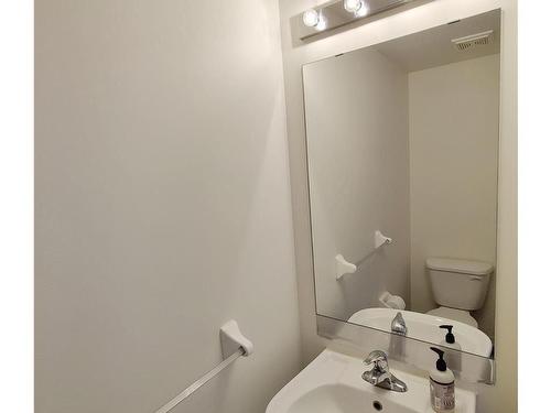 7250 Triumph Lane, Mississauga, ON - Indoor Photo Showing Bathroom