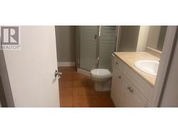 Studio Suite bathroom - 