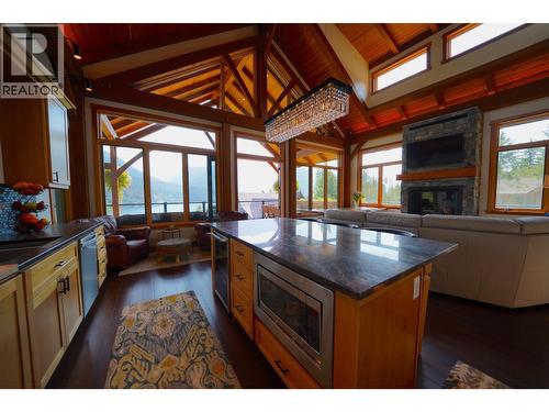26 Birchgrove Bend, Kaslo, BC - Indoor With Fireplace