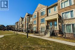 7 - 3185 BOXFORD CRESCENT  Mississauga, ON L5M 0X1