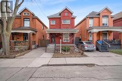 24 CASE STREET  Hamilton, ON L8L 3G7