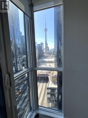 2709 - 1 The Esplanade, Toronto, ON - Indoor Photo Showing Other Room