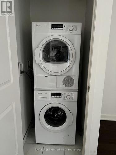 2709 - 1 The Esplanade, Toronto, ON - Indoor Photo Showing Laundry Room