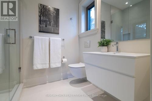 1456 Applewood Road, Mississauga, ON - Indoor Photo Showing Bathroom