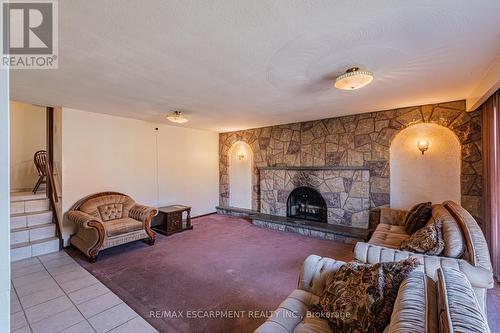 20 Harvard Place, Hamilton, ON - Indoor Photo Showing Living Room With Fireplace