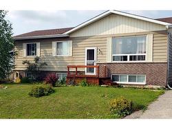 4 Fisher Ave  Manitouwadge, ON P0T 2C0