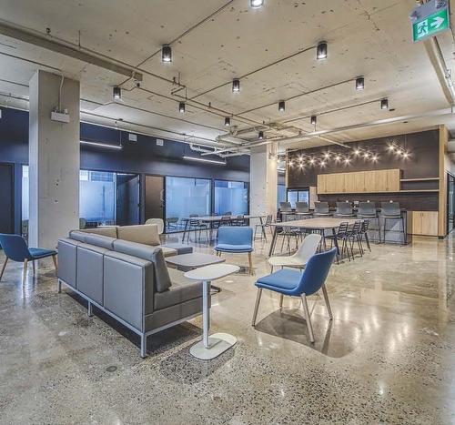 Overall view - 100-1 Rue Chabanel O., Montréal (Ahuntsic-Cartierville), QC - Indoor