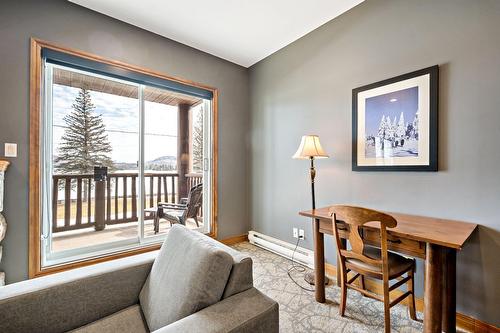Office - 127-2396 Rue Labelle, Mont-Tremblant, QC - Indoor