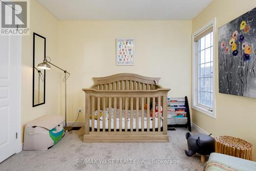 668 Rowley Common, Burlington, ON - Indoor Photo Showing Bedroom