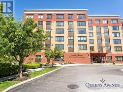 415 - 1056 QUEENS AVENUE  Oakville (Cp College Park), ON L6H 6R3