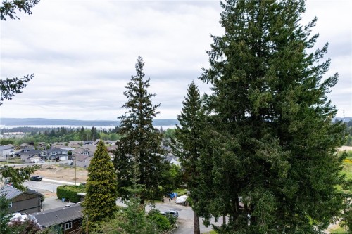476 Old Petersen Rd, Campbell River, BC 