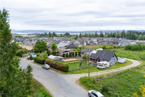 476 Old Petersen Rd, Campbell River, BC 