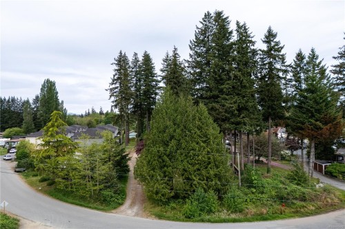 476 Old Petersen Rd, Campbell River, BC 